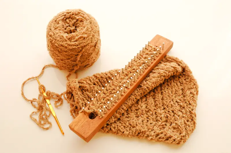Loom Knit: Crochet CHAIN Cast on Long Loom 